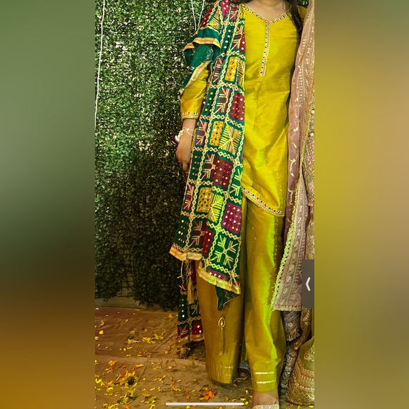 Selling this Pakistani styled dress! Worn once! - Picture 6 of 6